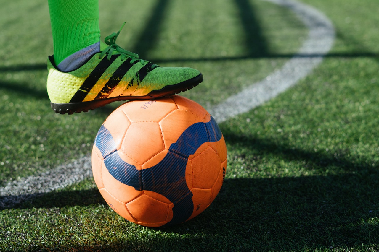 orange-holds-first-pan-african-football-tournaments-enabling-youth-to-be-actors-of-positive-change,-to-tackle-plastic-waste,-via-their-passion-for-football