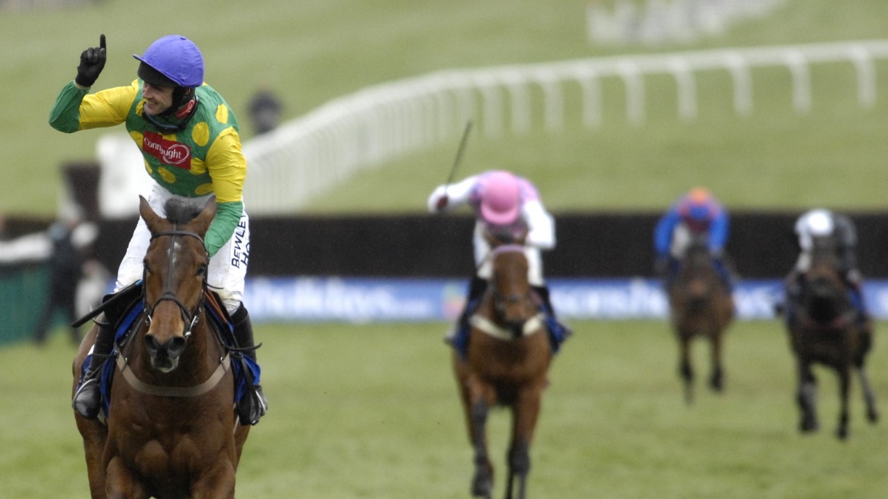 cheltenham-festival-‘dead-certs’-supplied-by-paddy-power-experts-ruby-walsh,-tony-mullins,-lydia-hislop-and-frank-hickey