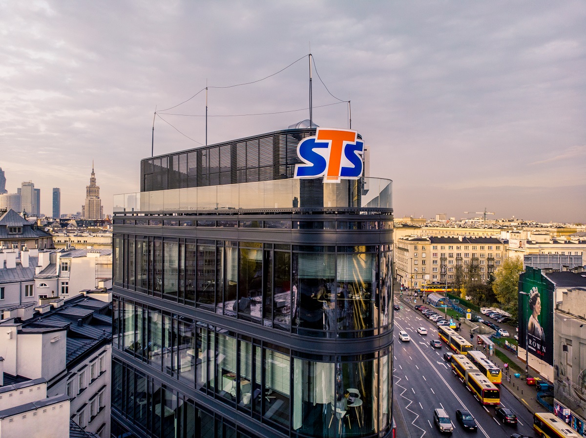sts-adds-horse-racing-to-its-uk-offering