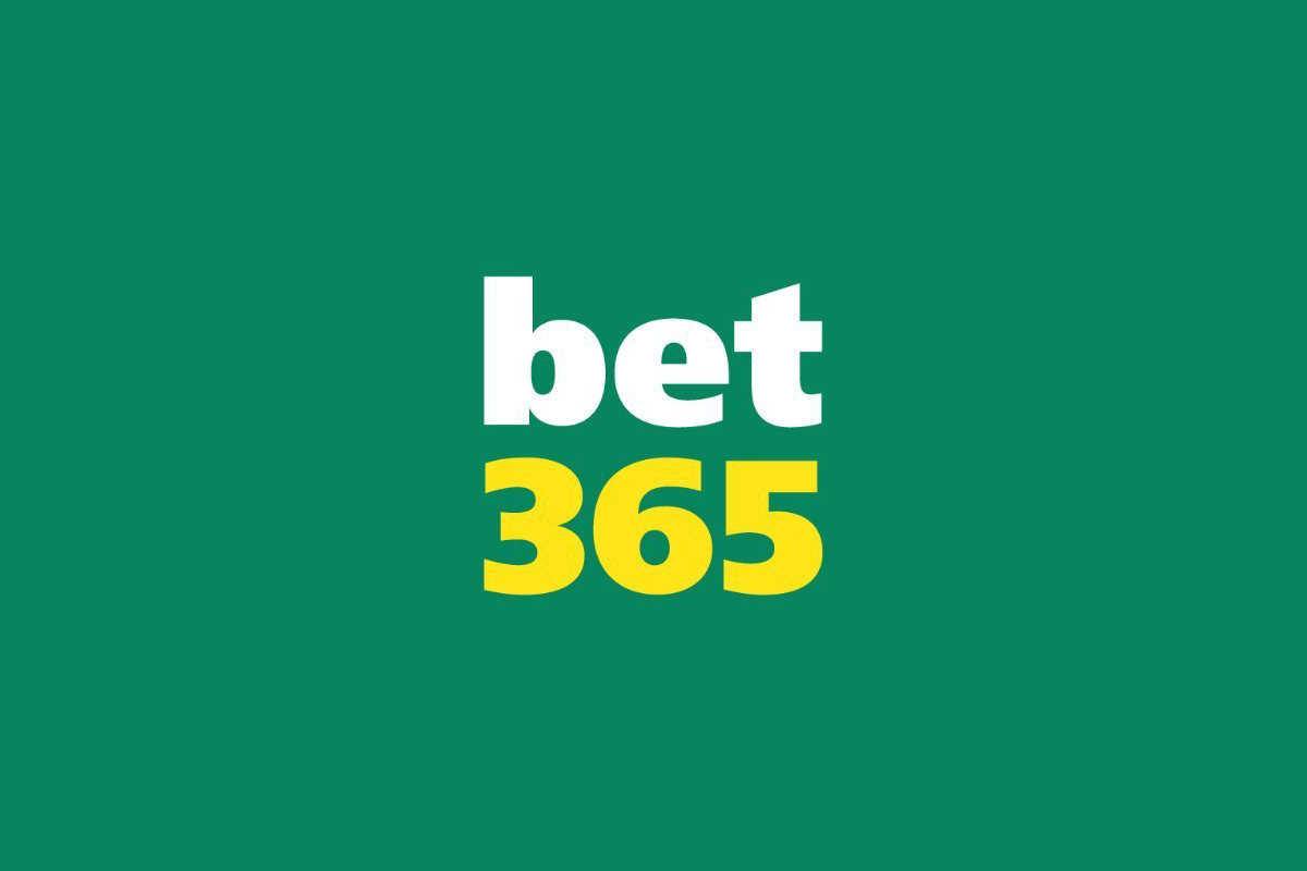 bet365-demonstrates-commitment-to-greyhounds-with-tracks-sponsorship-deal