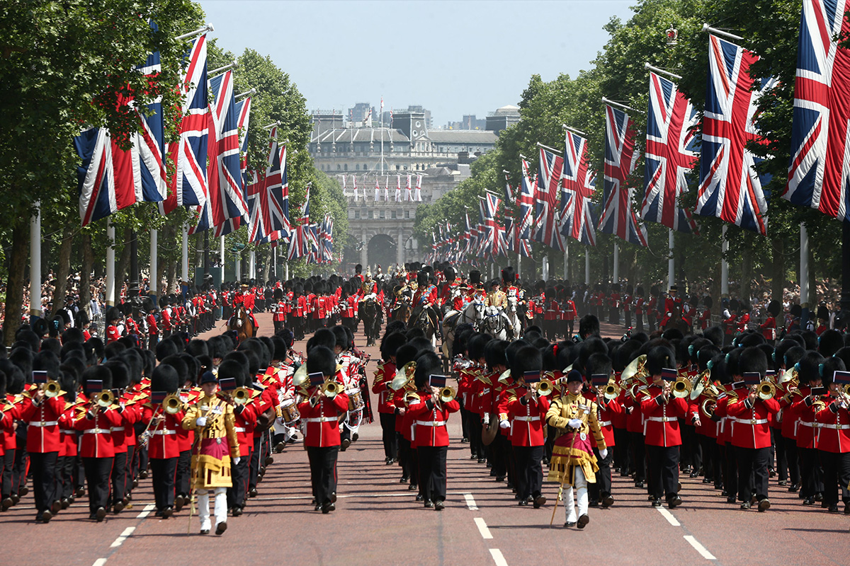 bookies-to-celebrate-queen’s-platinum-jubilee-by-donating-profits-from-flagship-royal-ascot-race