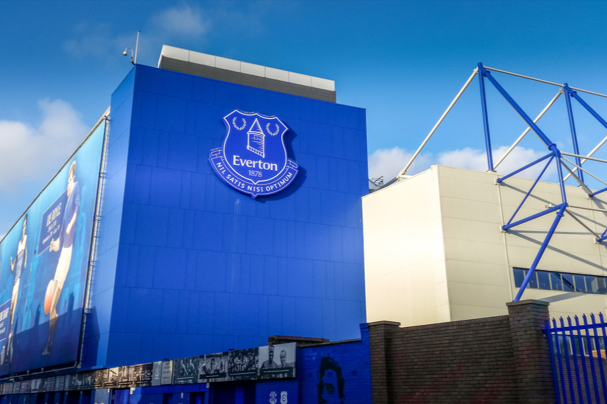 everton-signs-club-record-deal-with-stake.com