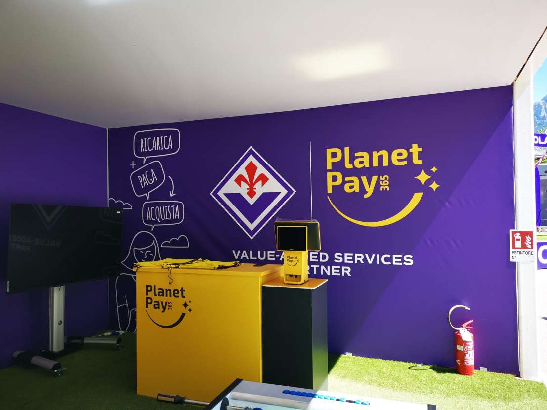 planetpay365-together-with-acf-fiorentina-during-pre-season-camp-in-moena