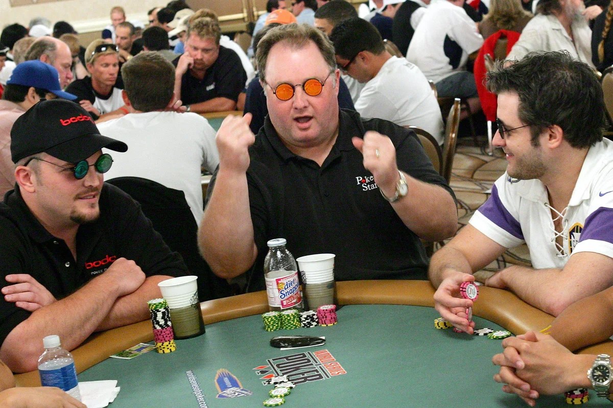 casino-experts-reveal-clever-ways-to-read-a-‘poker-face’
