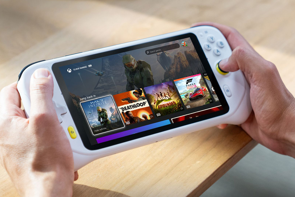 logitech-g-elevates-game-streaming-by-unveiling-cloud-first-handheld-gaming-device