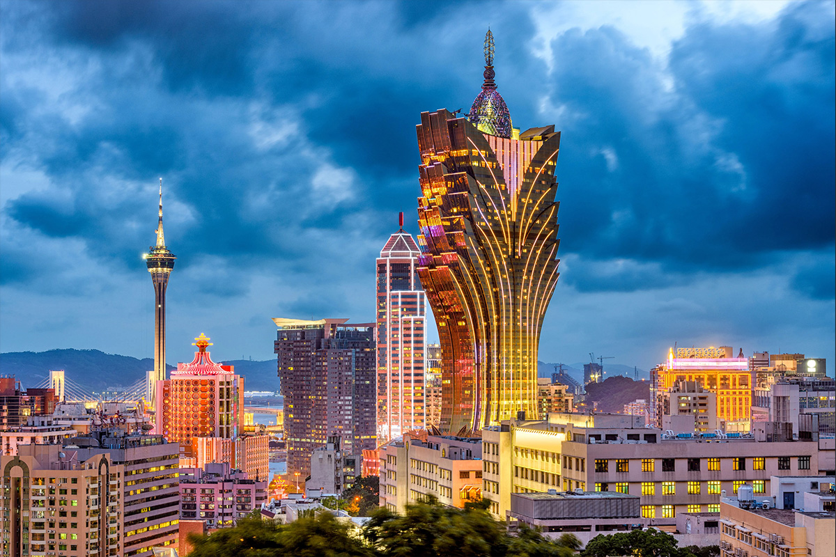 macau-casinos-pledge-to-invest-$15-billion