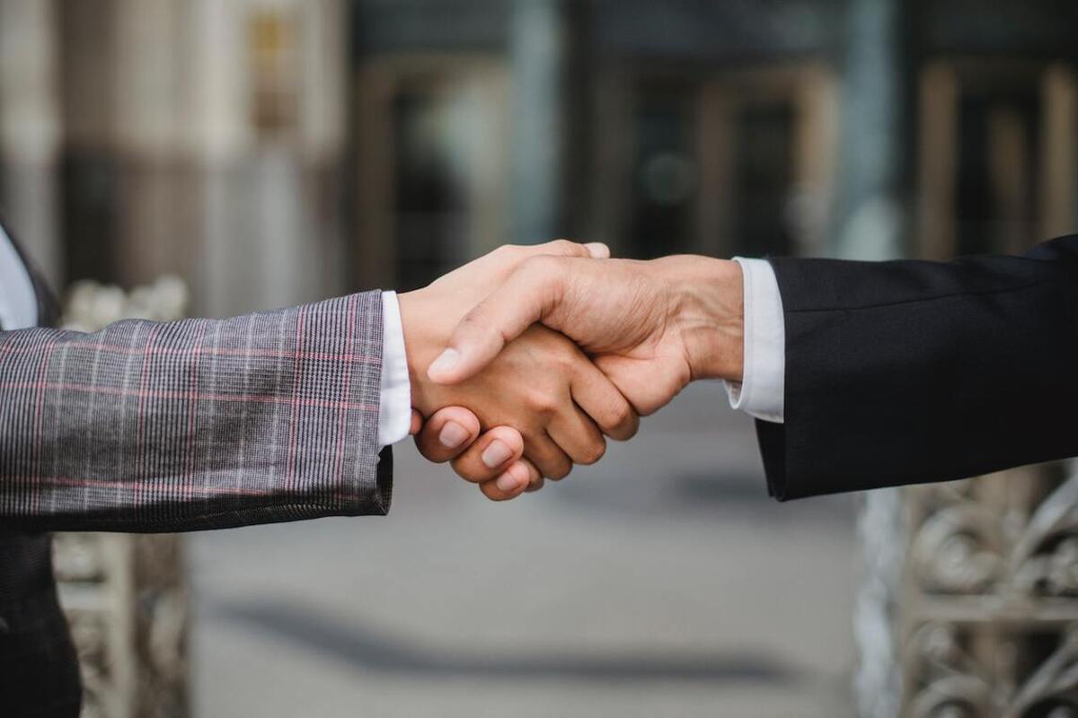 az-billions-unveils-new-partnership-with-miracl