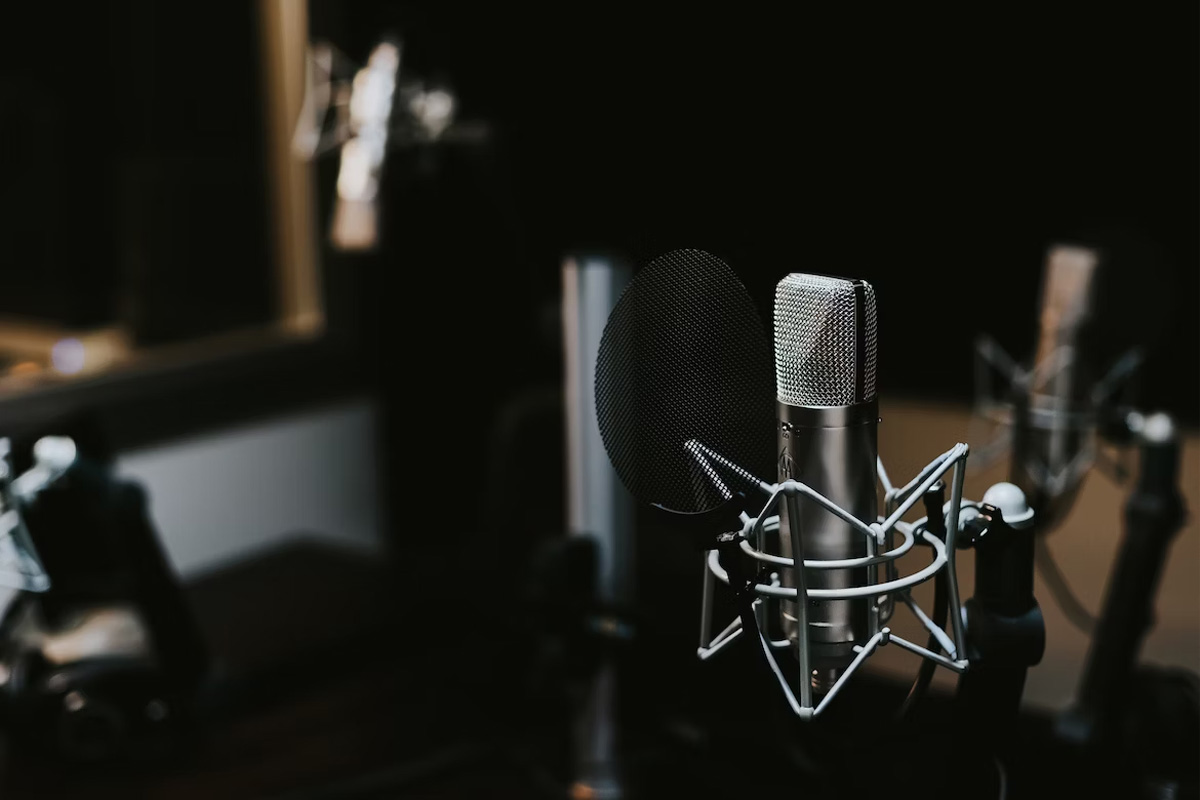 roobet-launches-mma-podcast-slate-with-brandon-moreno,-iridium-sports,-chute-boxe-academy