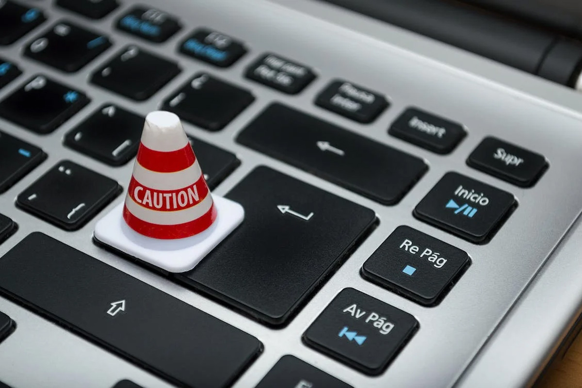 pagcor-warns-vs-fake-online-gaming-sites